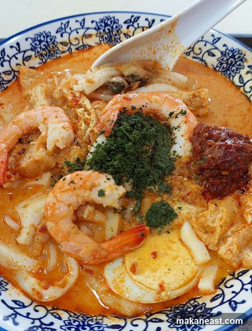 Laksa with Shrimp and Egg