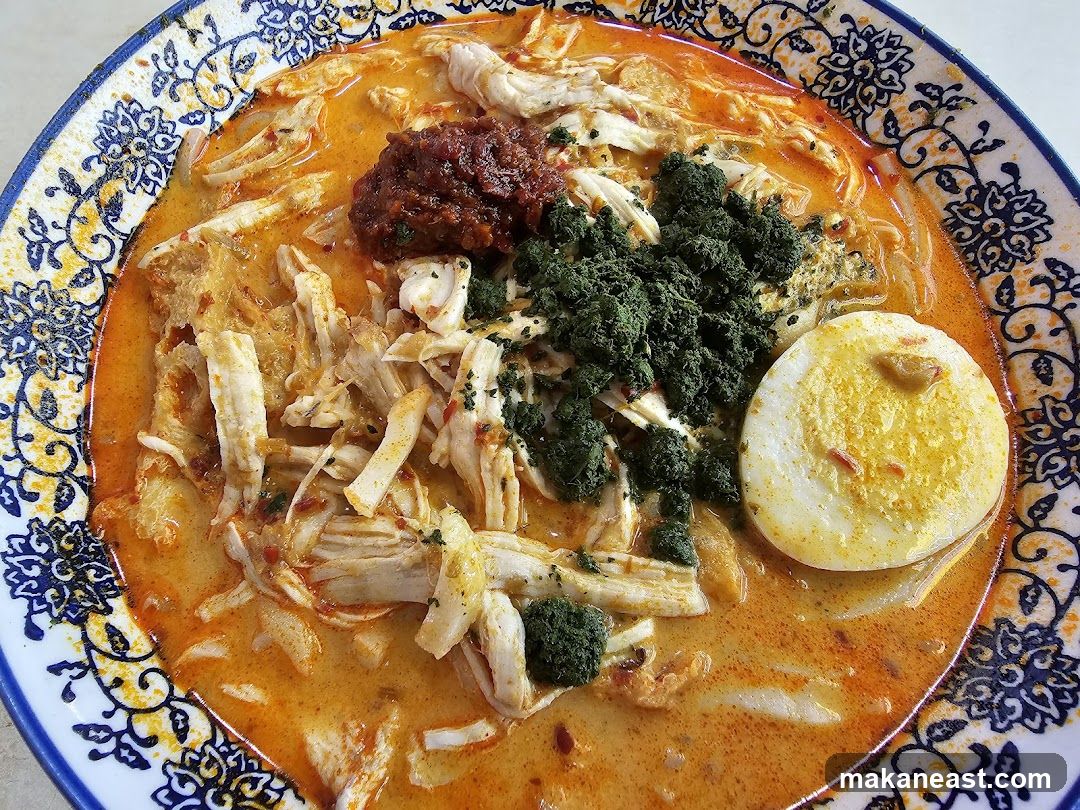 Laksa with Chicken and Egg