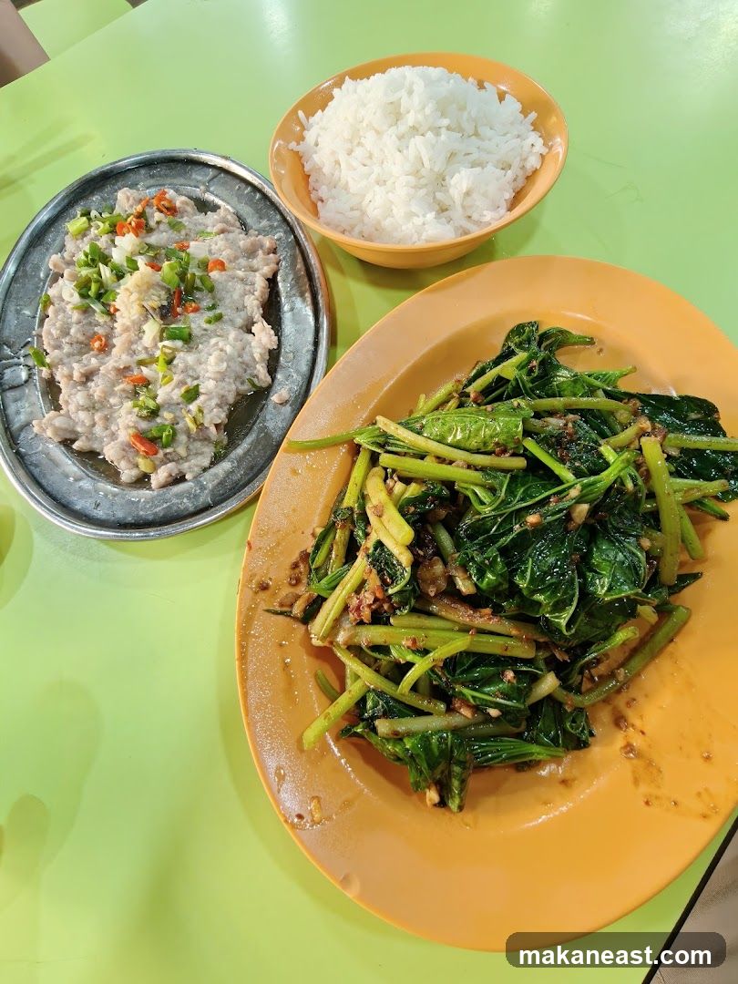 Steamed Minced Pork and Stir-fried Water Spinach with Rice