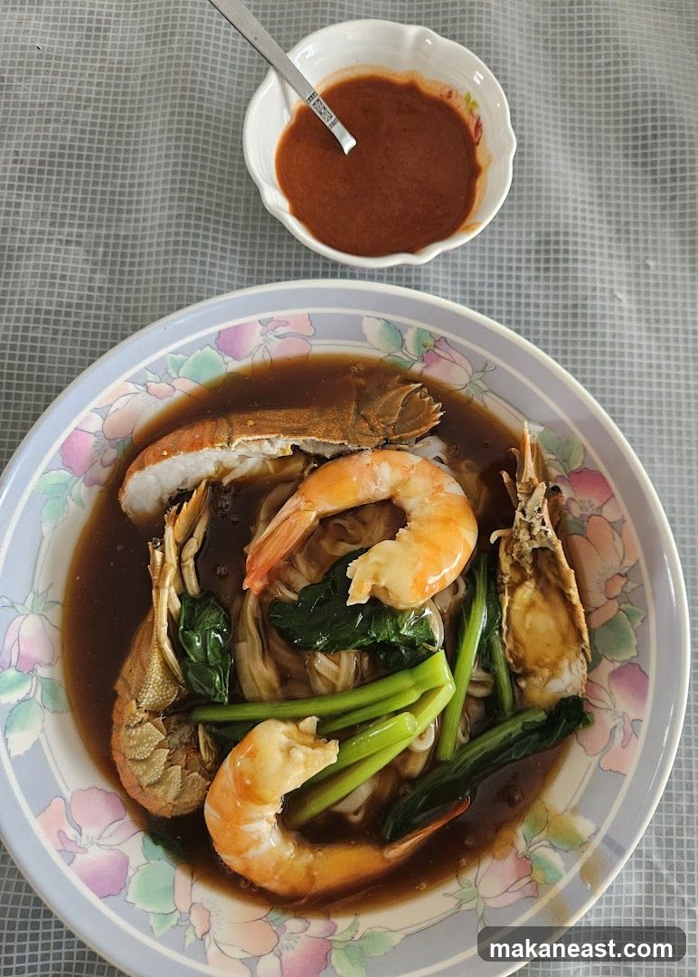 Seafood noodle dish
