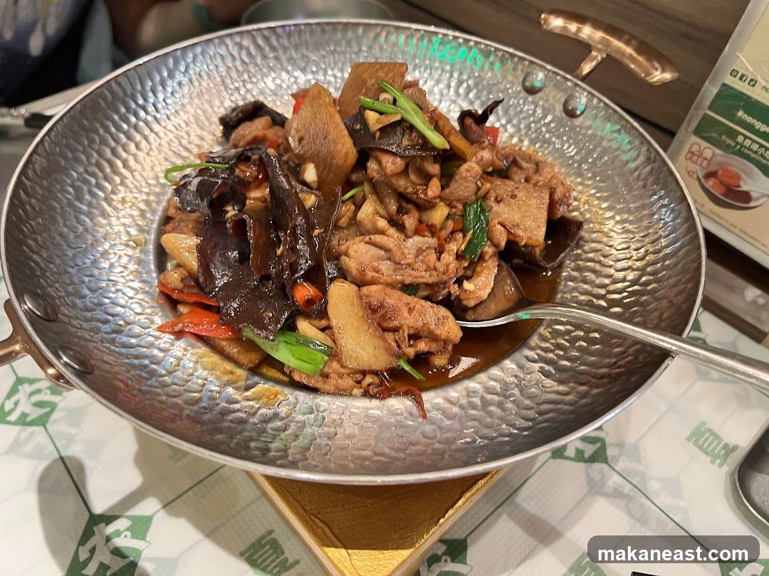 Stir-fried Dish with Mushrooms and Meat