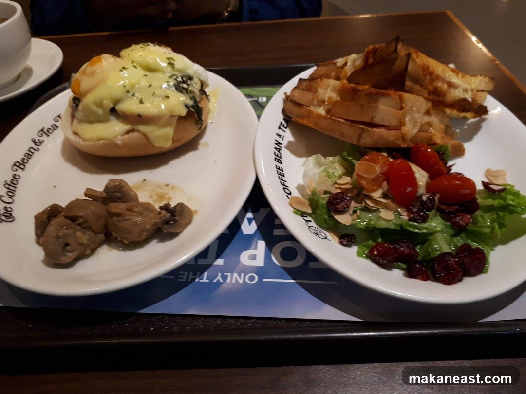 Breakfast at The Coffee Bean & Tea Leaf
