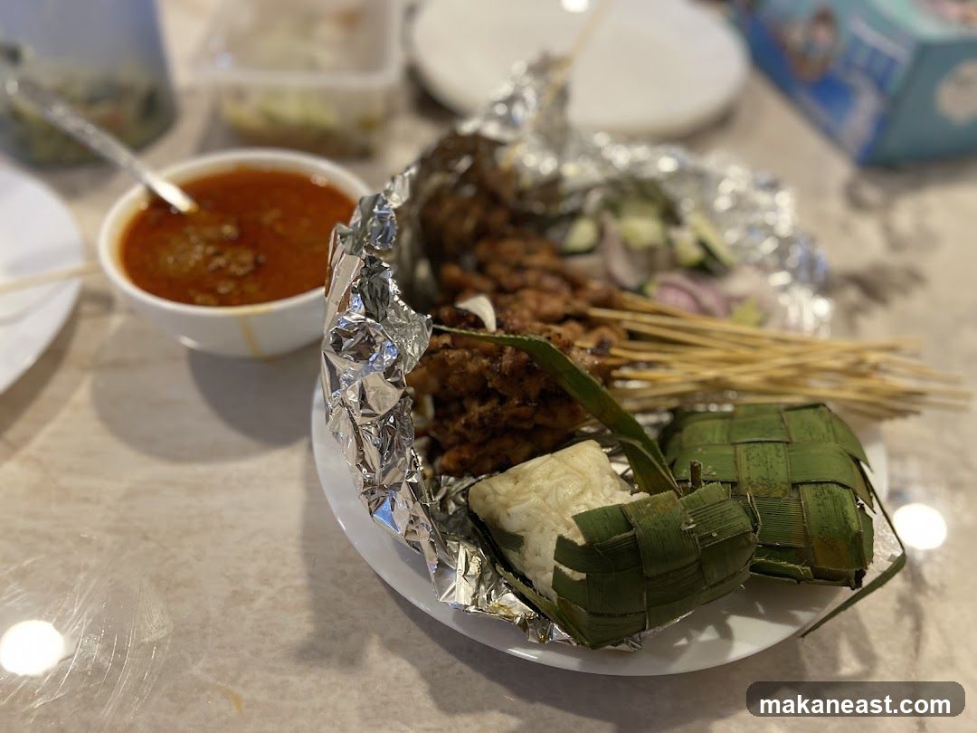 Satay with Peanut Sauce and Rice Cakes