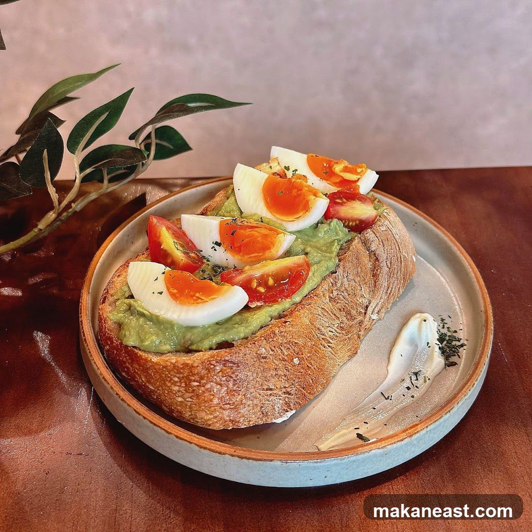 Avocado Toast with Egg and Tomato