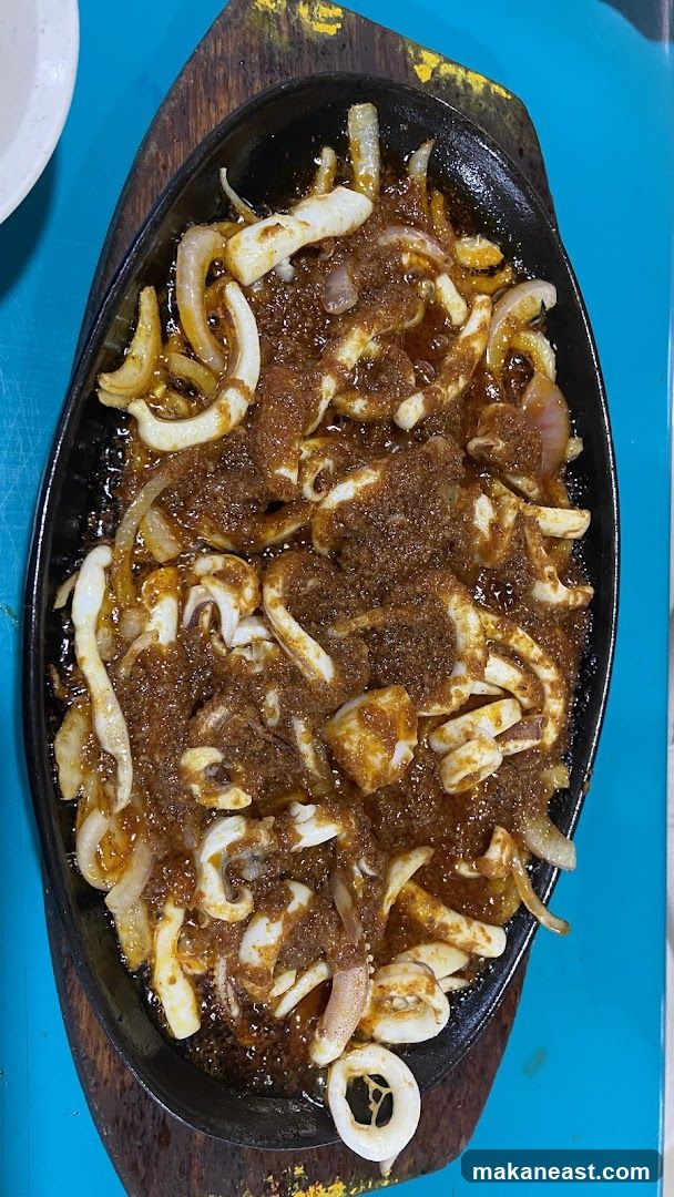 Sizzling Squid with Sauce