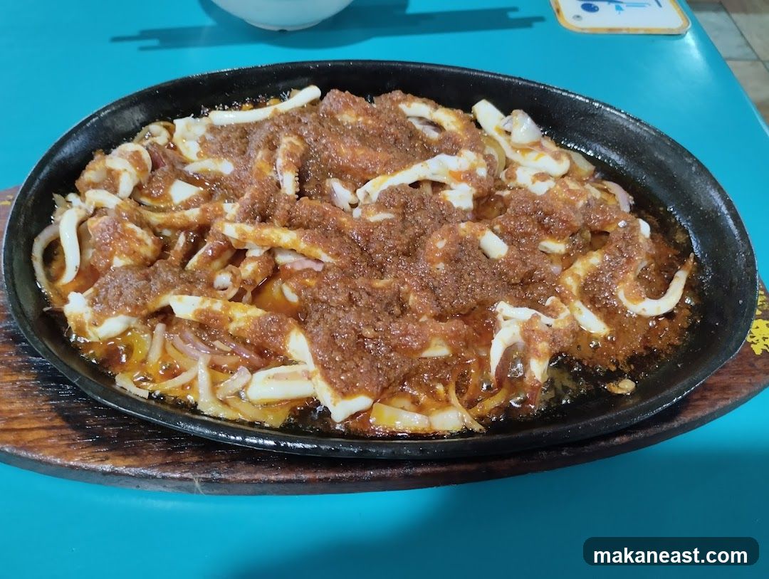 Sizzling Squid with Sauce