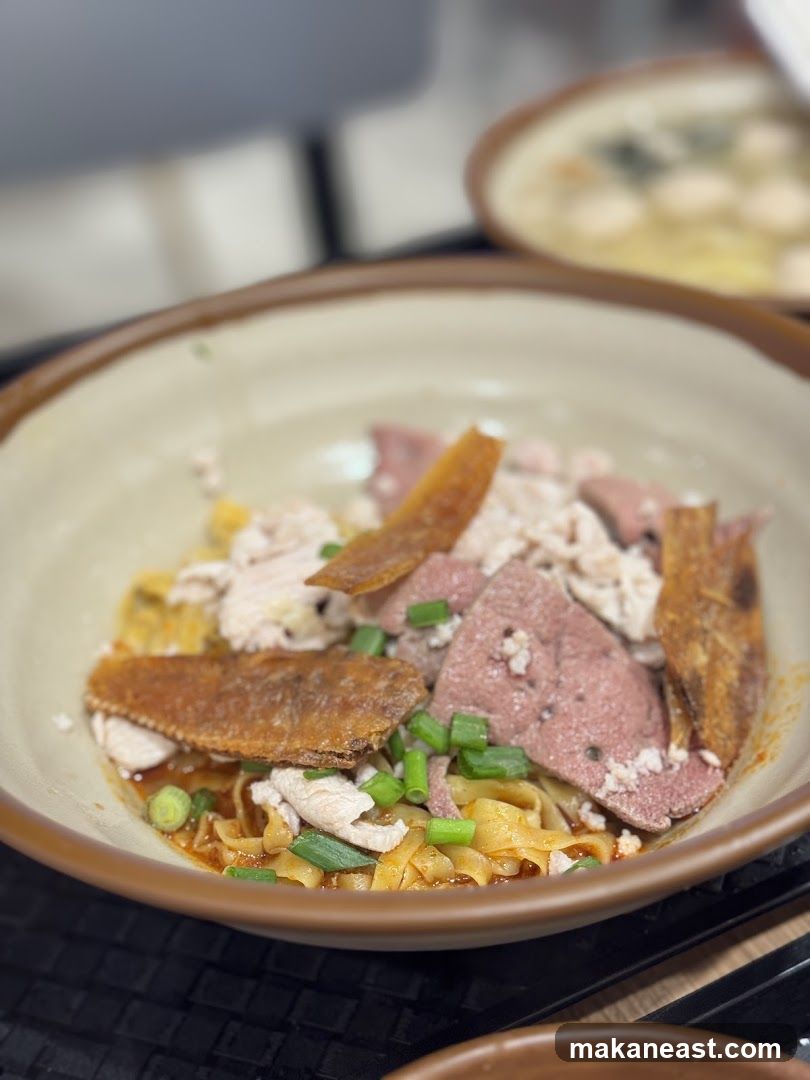 Noodles with Meat and Crispy Skin