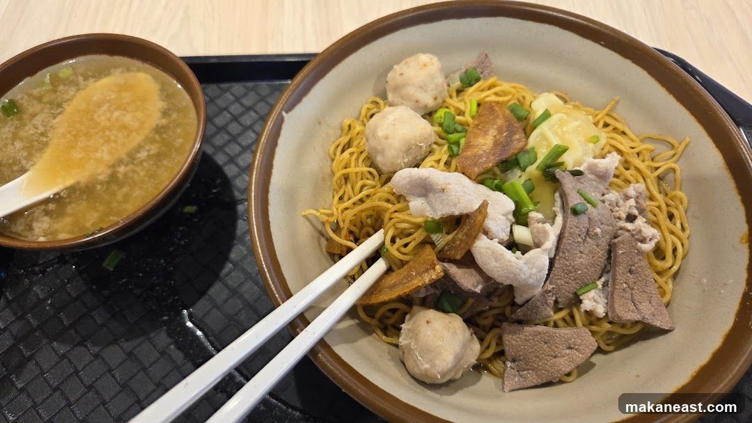 Noodles with Meat and Soup