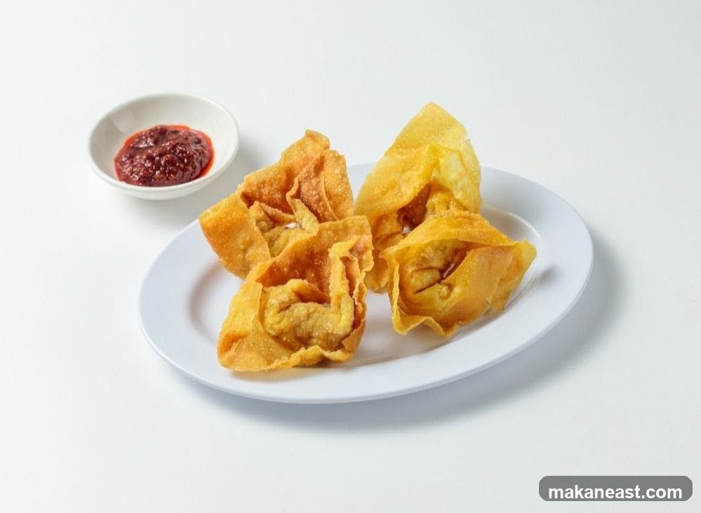 Fried Wontons with Chili Sauce