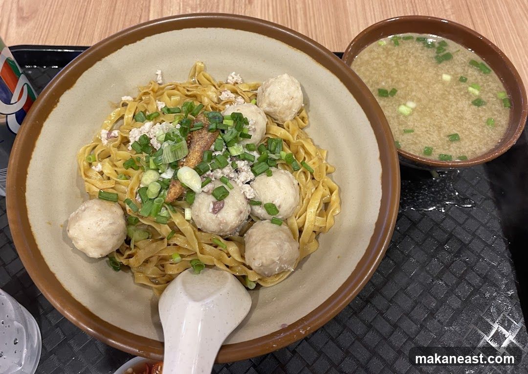 Noodles with Meatballs and Soup