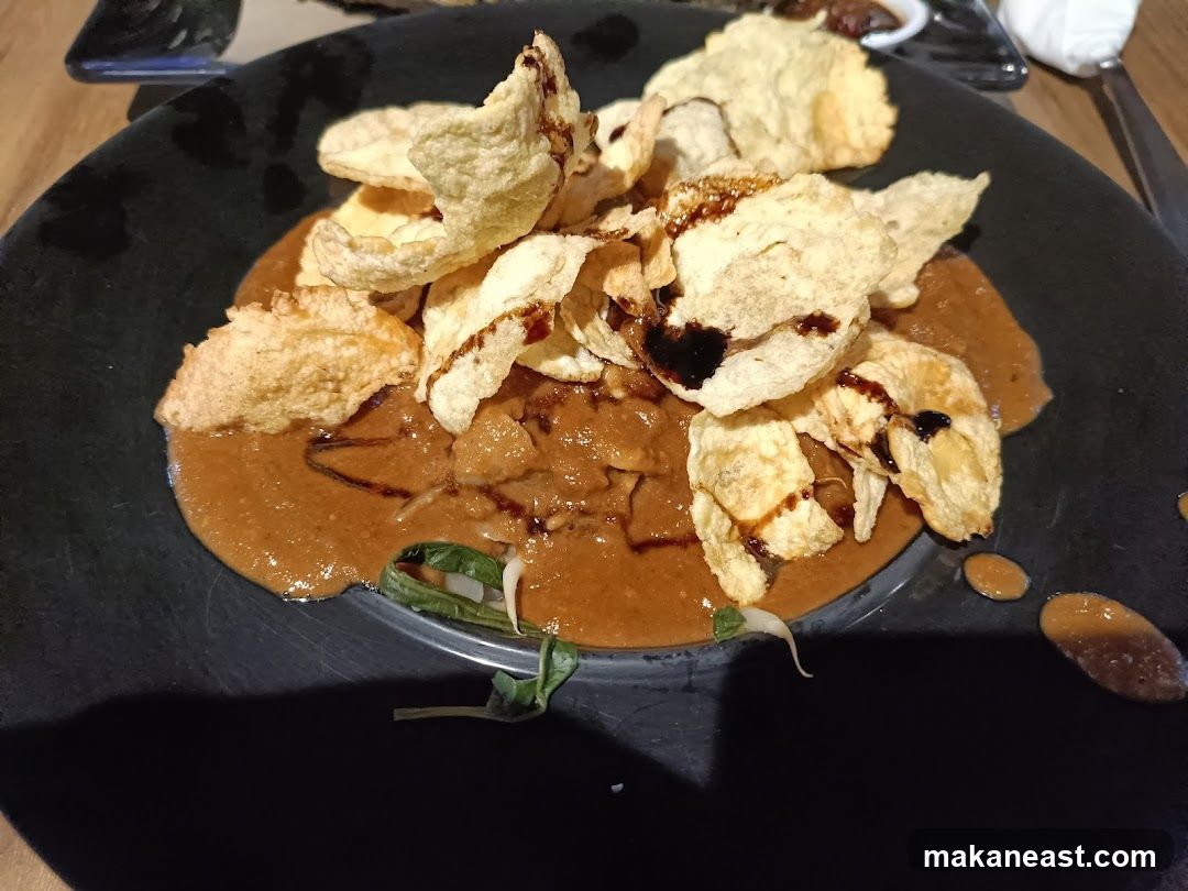 Peanut Sauce Dish