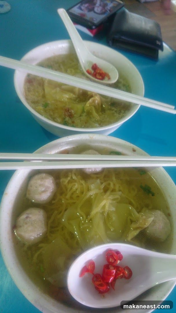 Noodle Soup with Meatballs and Wontons