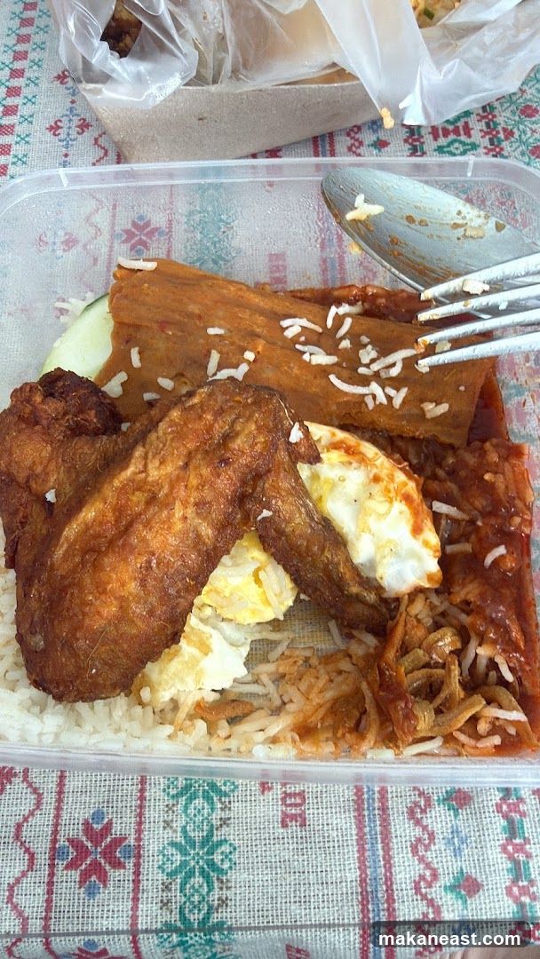 Nasi Lemak with Fried Chicken Wing