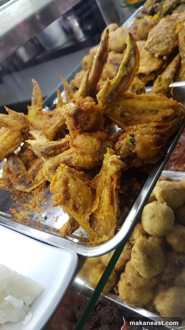 Fried Chicken Wings and Sides