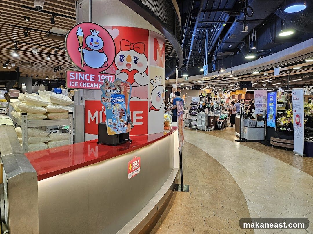 Ice Cream and Chilled Tea Counter