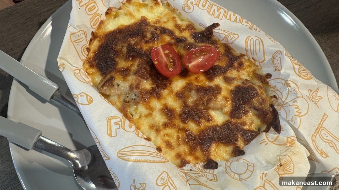 Cheesy Baked Dish with Tomatoes