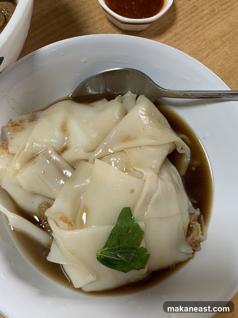 Steamed Rice Rolls with Sauce