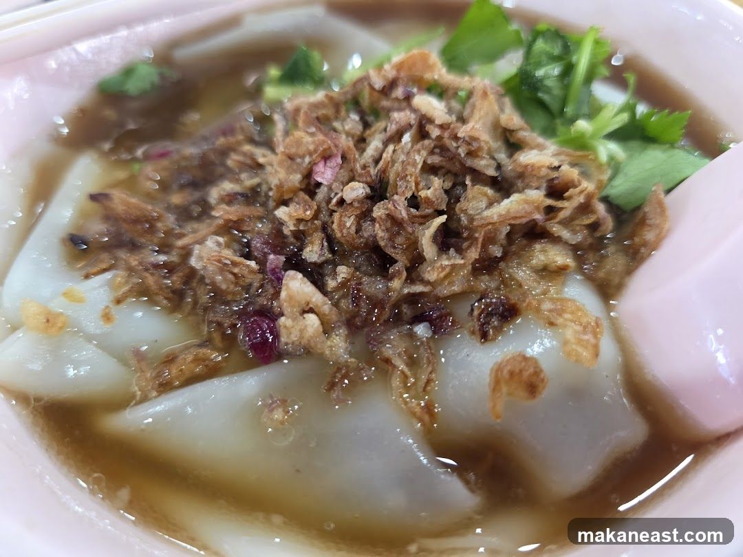 Noodle Soup with Fried Shallots