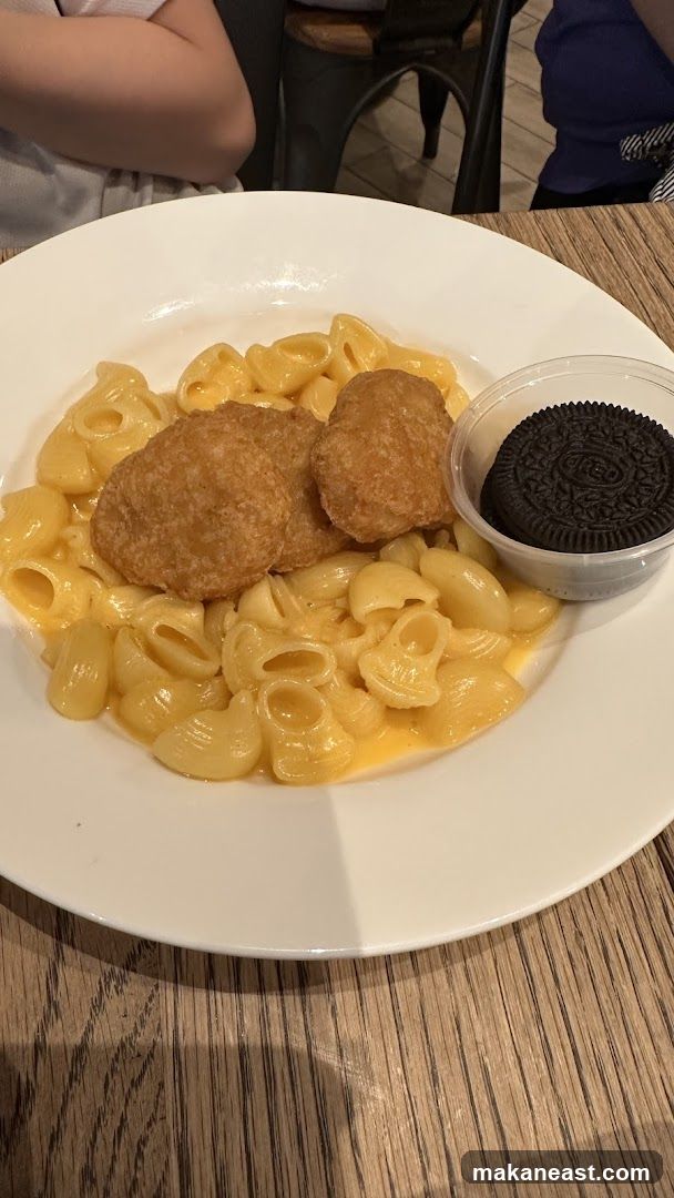 Macaroni and Cheese with Chicken Nuggets and Oreo