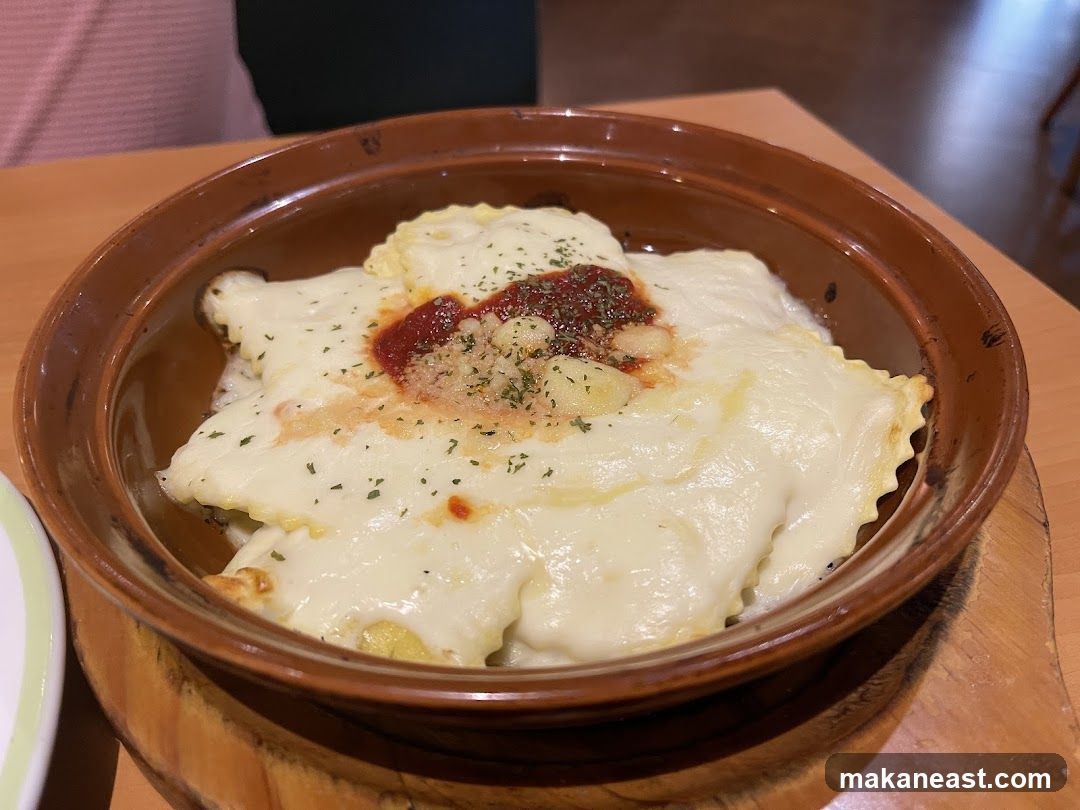 Ravioli with Cheese and Sauce