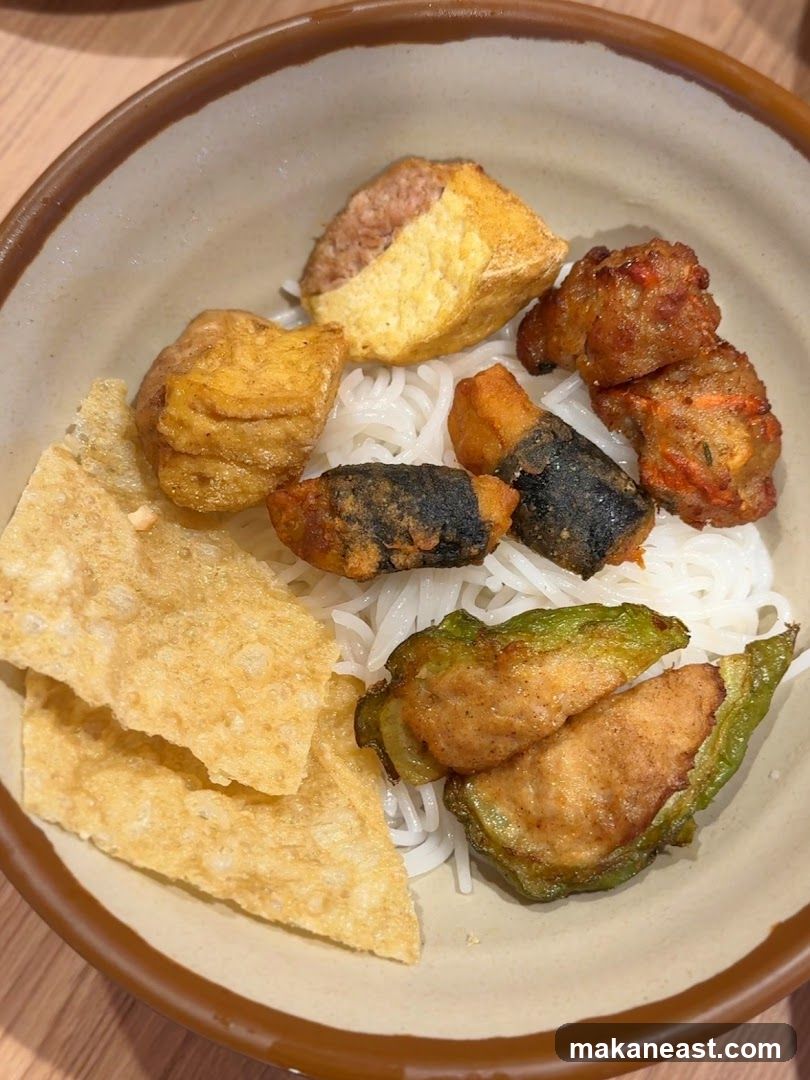 Fried Appetizers with Noodles