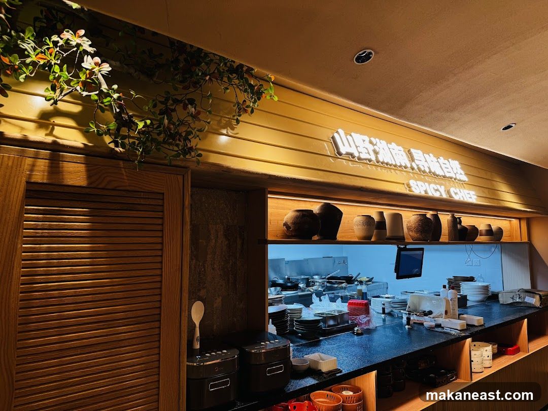 Restaurant Kitchen Counter