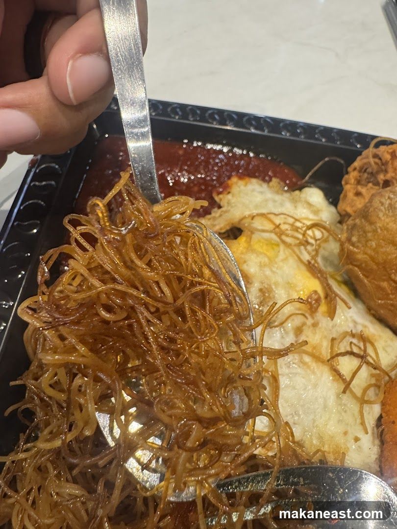 Fried Noodles with Egg and Sauce