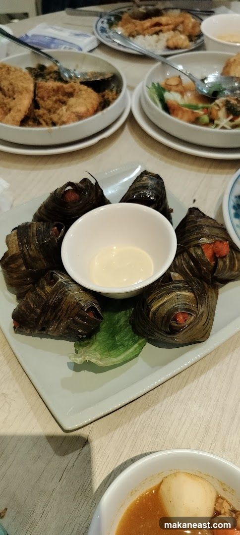 Pandan Chicken with Dipping Sauce