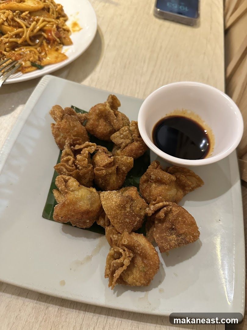 Fried Wontons with Dipping Sauce