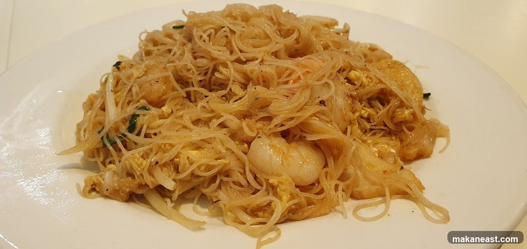 Stir-fried noodles with shrimp