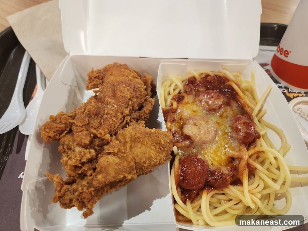Fried Chicken and Spaghetti Meal