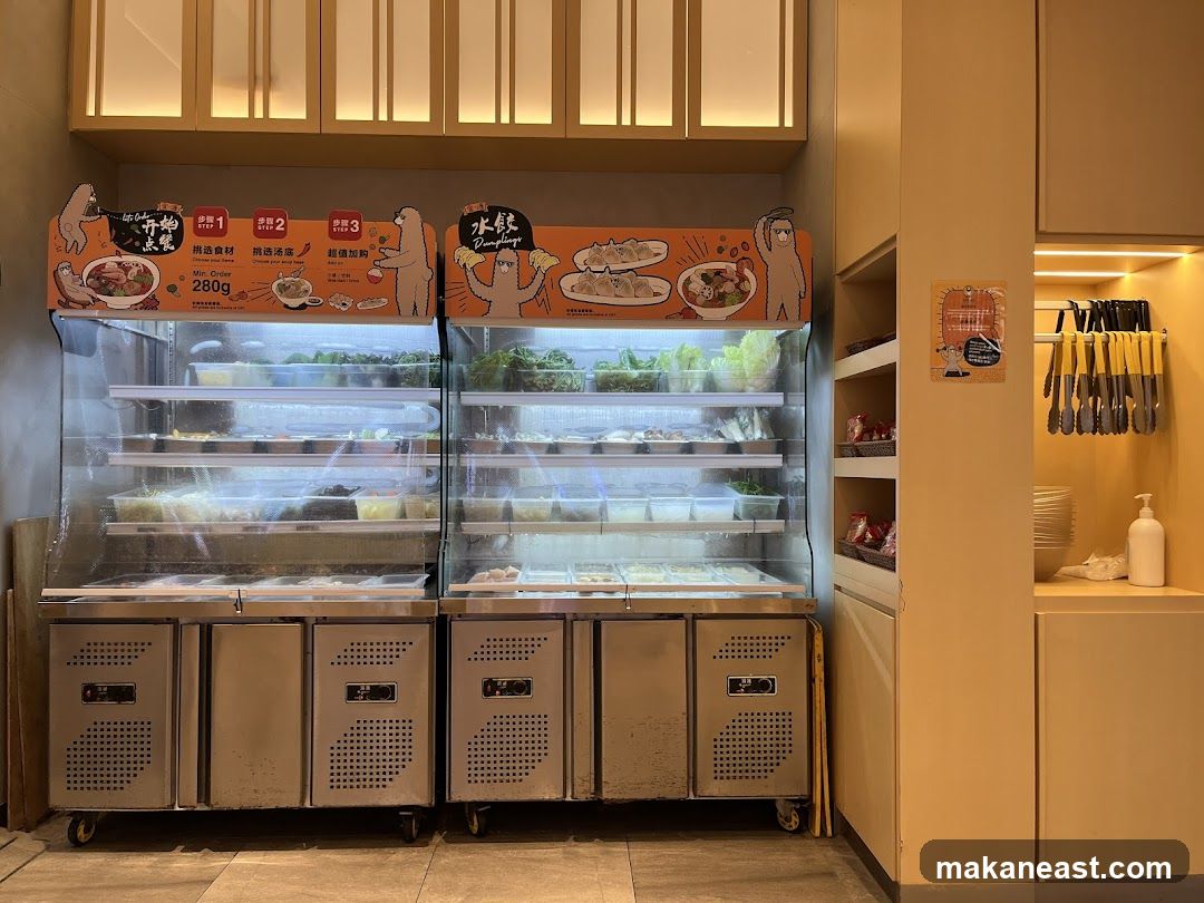 Food Display and Utensils