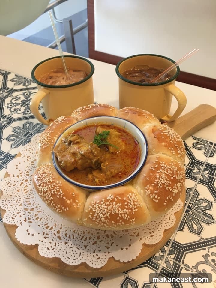 Curry with Bread and Drinks