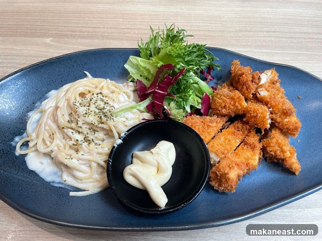 Creamy Spaghetti with Fried Chicken and Salad