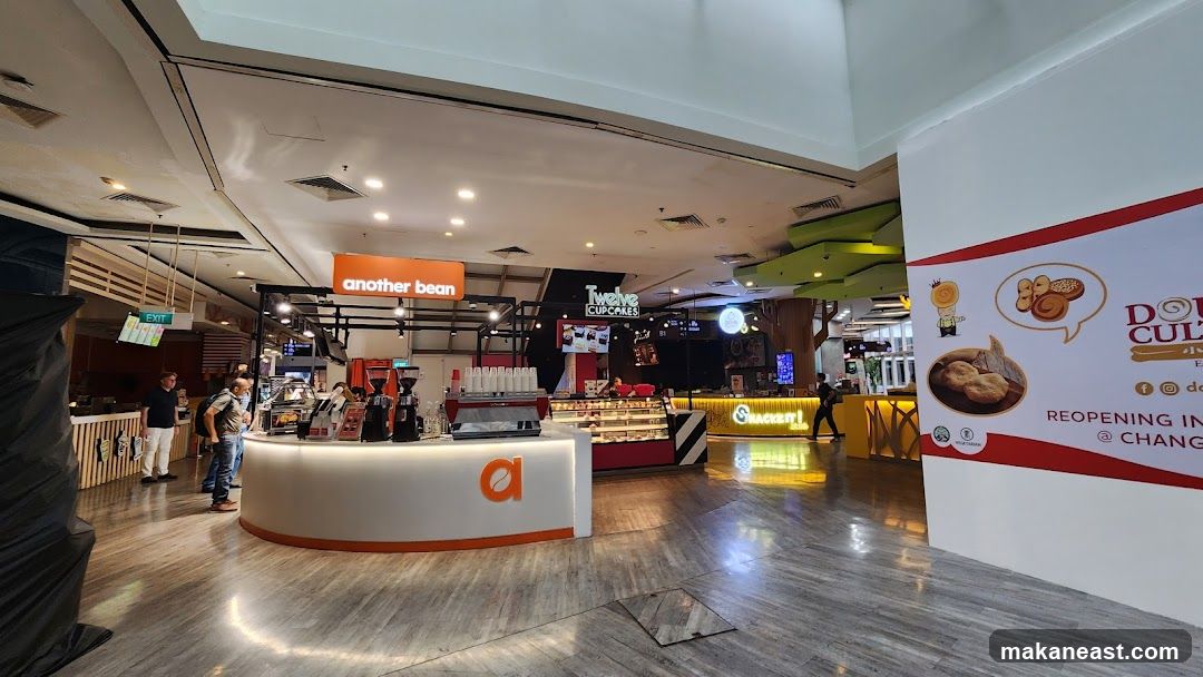 Mall Food Court