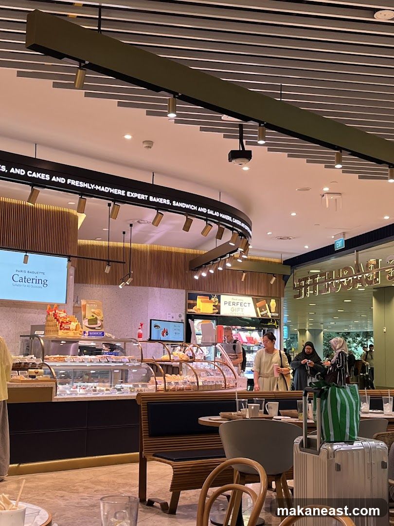 Paris Baguette Interior