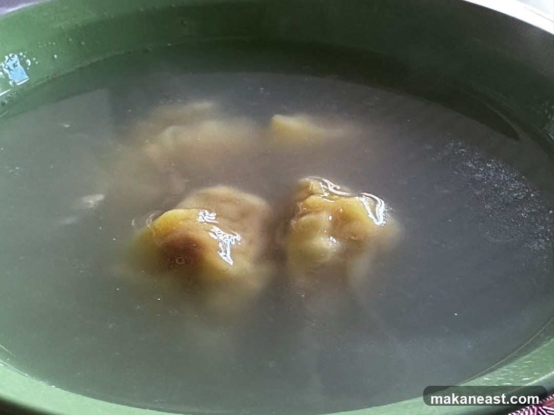 Soup with dumplings