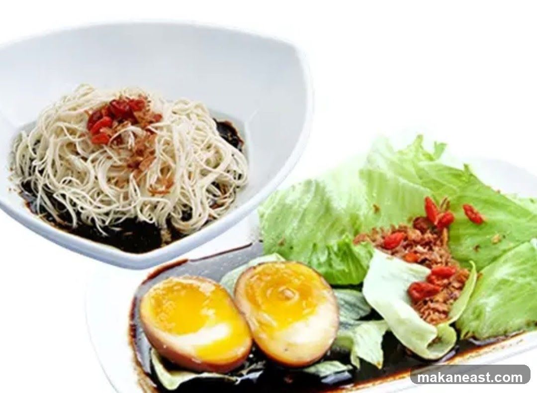 Noodles with Eggs and Lettuce