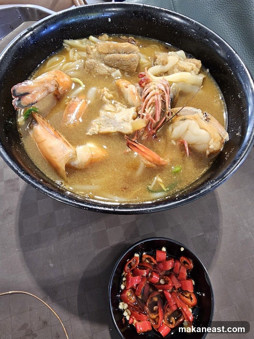 Noodle Soup with Shrimp and Pork Ribs