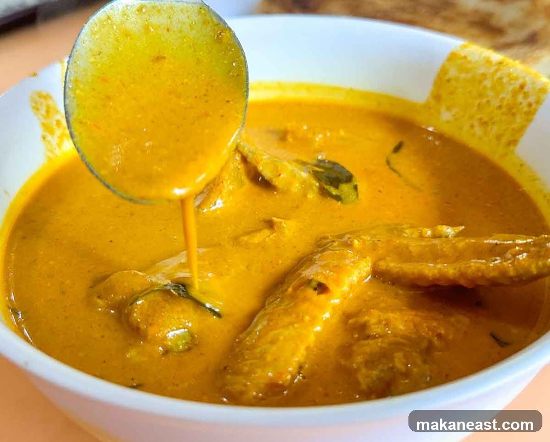 Curry with Chicken and Bread