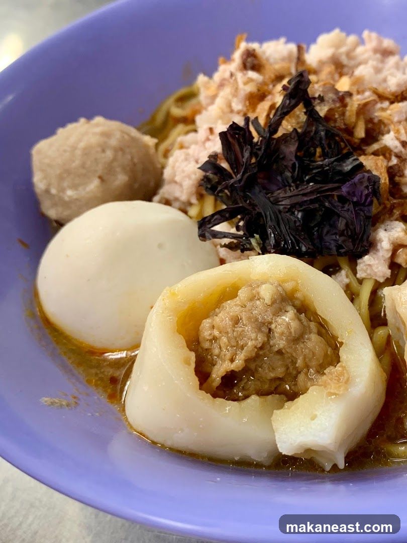 Noodles with Meatballs and Toppings