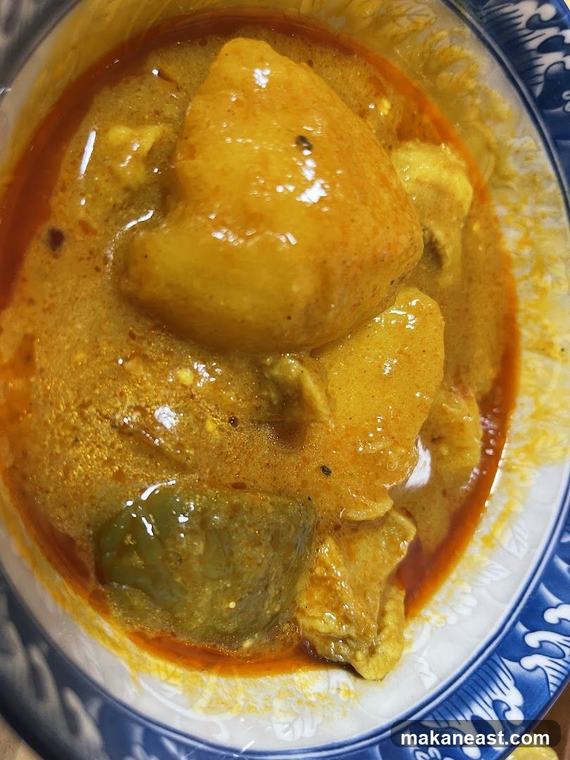 Chicken Curry with Potatoes and Peppers