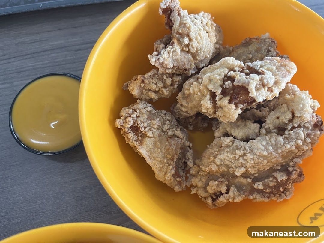 Fried Chicken Wings with Dipping Sauce