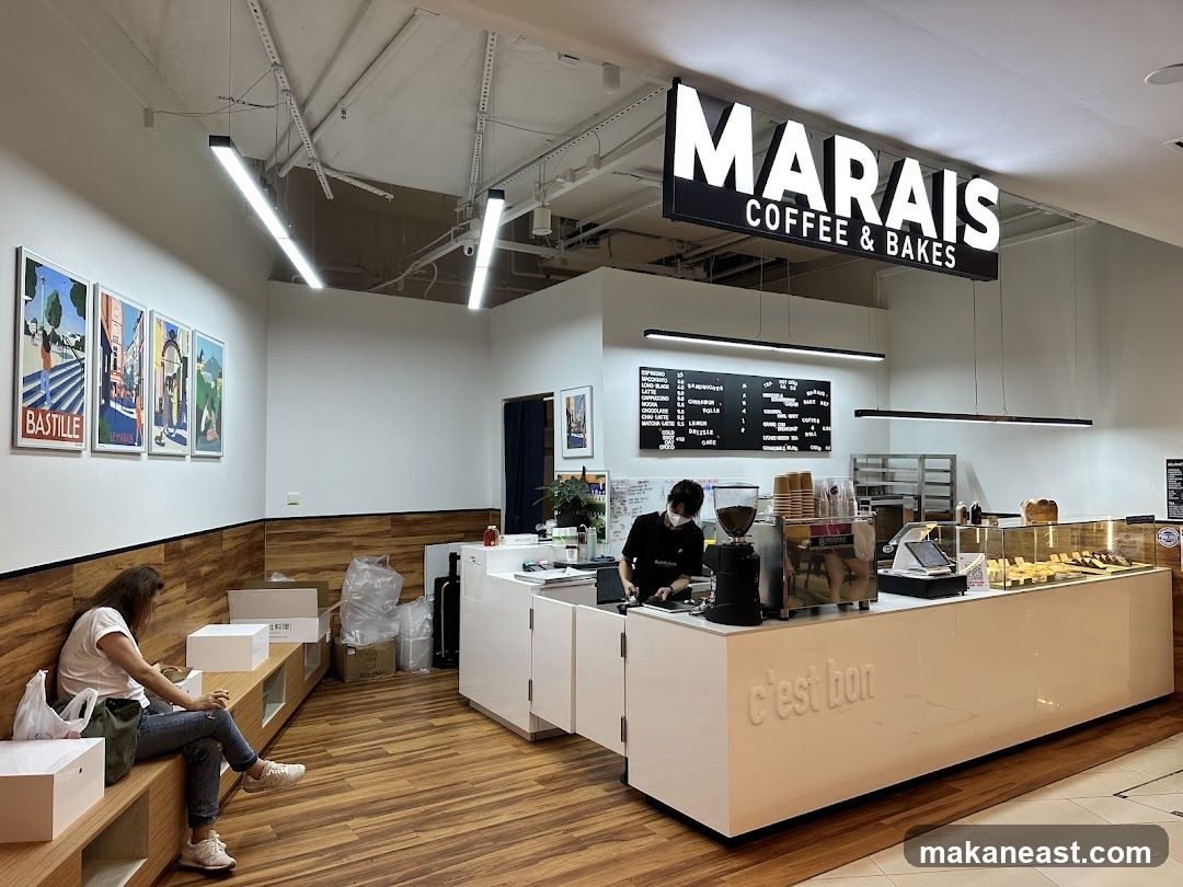 Marais Coffee & Bakes Interior