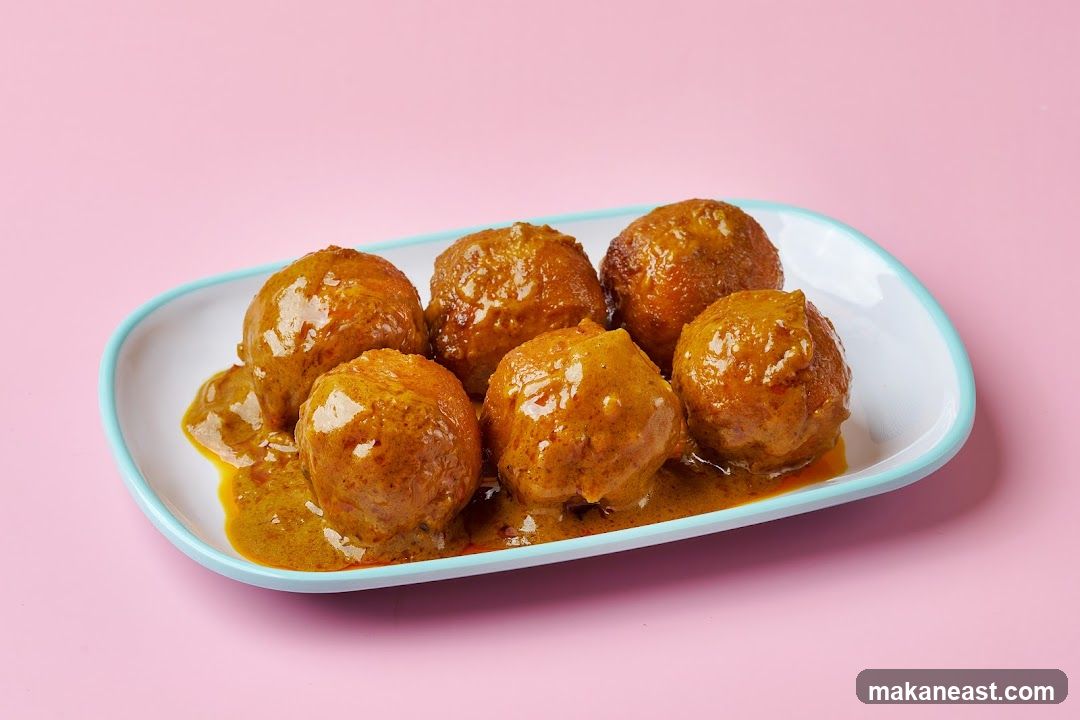 Meatballs in Curry Sauce