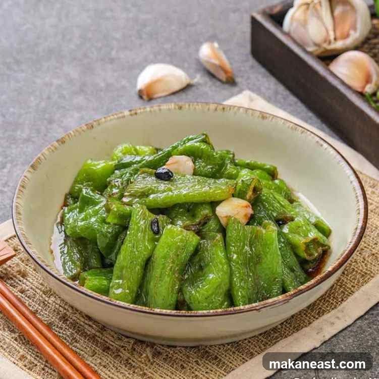 Stir-fried Green Peppers with Garlic and Black Beans