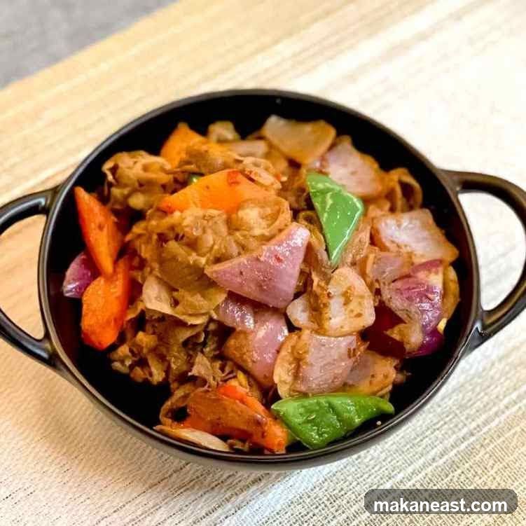 Stir-fried dish with meat and vegetables