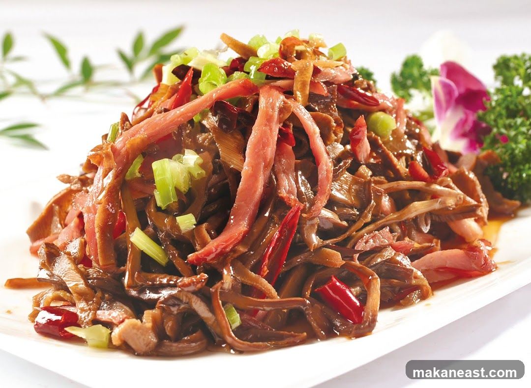 Stir-fried Shredded Pork with Bamboo Shoots