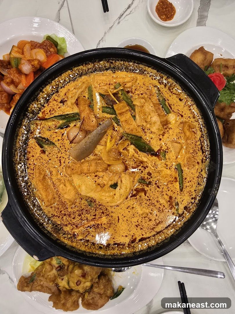 Curry Dish with Side Plates