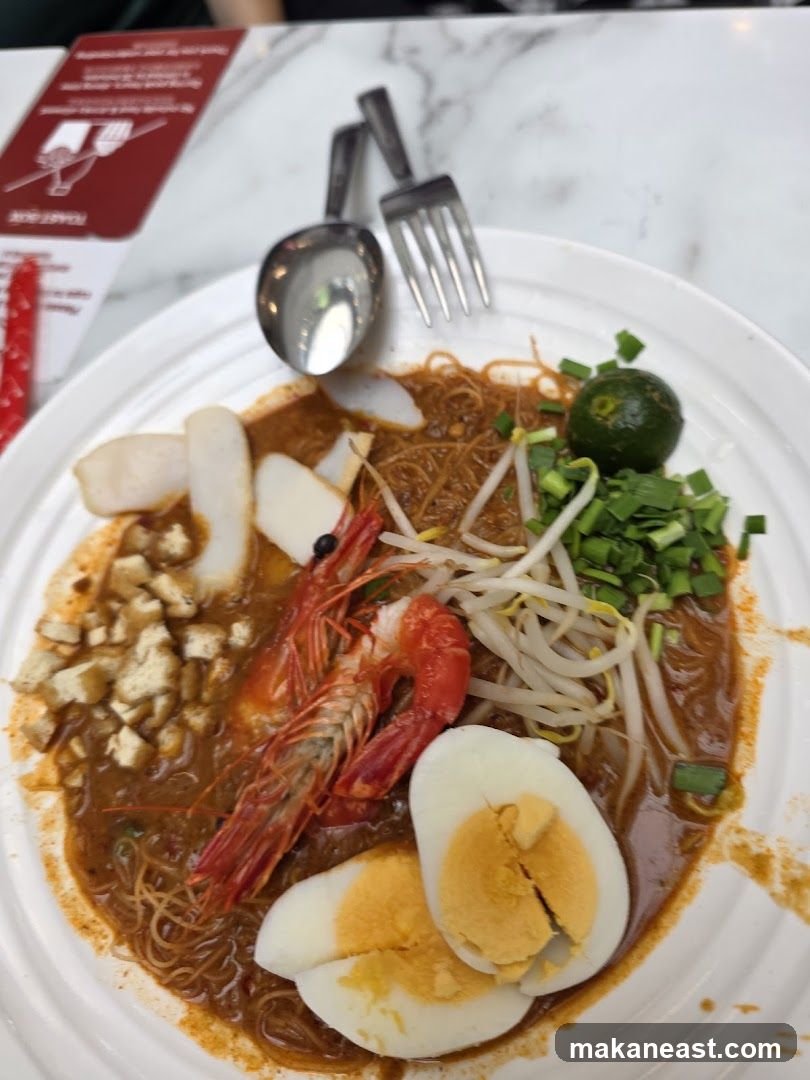 Noodle Dish with Shrimp and Egg
